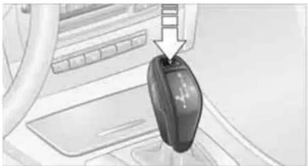 BMW 328i xDrive (2010) - Engaging selector lever positions - 2