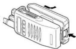 KENWOOD TK-2140 - INSTALLIEREN/ ABNEHMEN DER (OPTIONALEN) WIEDER AUFLADBAREN AKKUS BZW. DER ALKALINE-BATTERIEN - 3