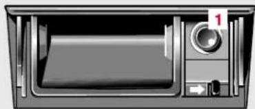 Mercedes-Benz CLK Coupe (2001) - 158Interior equipment - 2