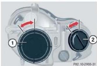 Mercedes-Benz CLK Coupe (2005) - Replacing bulbs for front lamps - 1