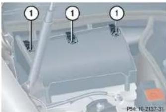 Mercedes-Benz CLK Coupe (2005) - Battery - 1