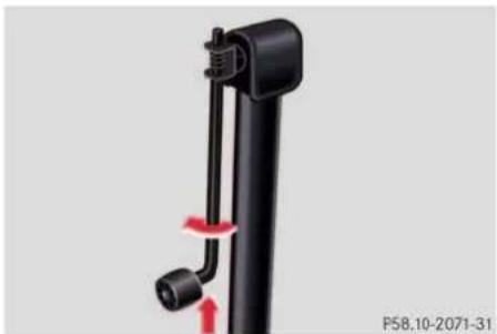 Mercedes-Benz CL-Class (2003) - To prepare the vehicle jack for use - 1