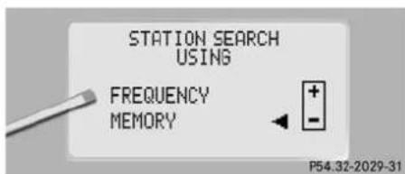 Mercedes-Benz CL-Class (2003) - Setting station selection mode - 1