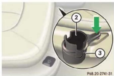 Mercedes-Benz CL-Class (2003) - Inserting the auxiliary cup holder - 2