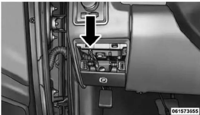 RAM 2500 (2015) - WHAT TO DO IN EMERGENCIES 753 - 1