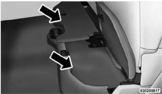 RAM 2500 (2015) - Storage and Seats (Crew Cab) - 1