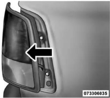 RAM 2500 (2015) - Rear Tail/Stop, Turn Signal And Backup Lamps - 2