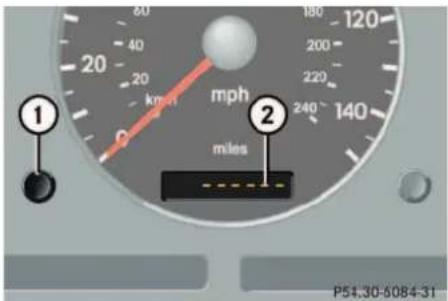Mercedes-Benz ML-Class (2003) - Engine compartment - 1