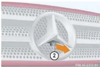 Mercedes-Benz M-Class (2004) - Opening - 3