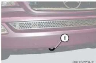 Mercedes-Benz M-Class (2004) - Front towing eye - 1