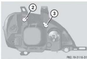 Mercedes-Benz M-Class (2004) - Replacing bulbs - 3