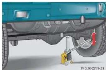 Mercedes-Benz G-Class (2004) - Flat tire - 4