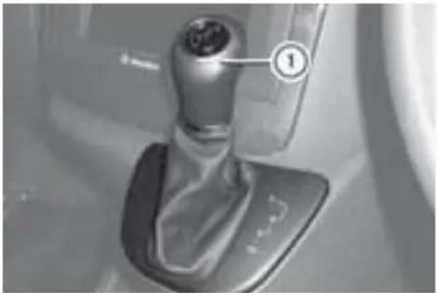 Mercedes-Benz V-Class (2011) - セレクターレバー - 1