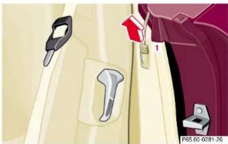 Mercedes-Benz SL-Class (2002) - Removing hardtop - 1