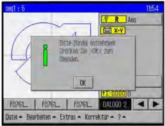Dürkopp Adler 906 - Bündel von der Ablage am automatischen Stapler nehmen - 1