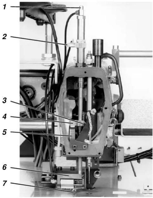 Dürkopp Adler 743-422 - In Hochstellung - 1