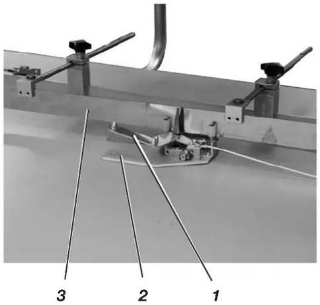 Dürkopp Adler 1281-5 - Mausmit Führungsschieneund Rückzugmechanismus - 1