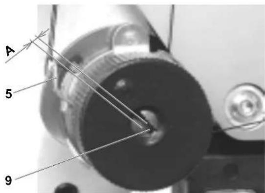 Dürkopp Adler 1230i - Setting the tension of the main and auxiliary tensioners - 4
