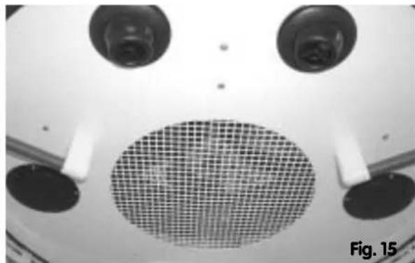 Dr. Kern Tancan 4000 - Note: The operating panel (18) must not be bolted to the lower plate yet! - 3