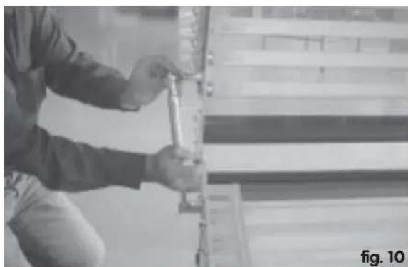 Dr. Kern Atlantic - Assembly of the gas pressure springs - 5