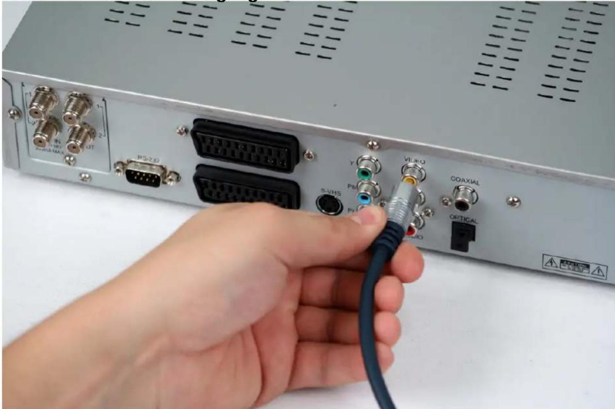 Comag PVR 2/100CI - Anschluss am Video-Ausgang - 1