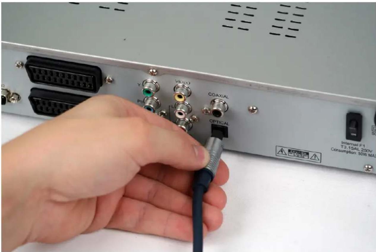Comag PVR 2/100CI - Anschluss optischer Digitalausgang - 1