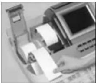 CASIO TE-7000S - Einsetzen der Kassenbon-Papierrolle - 2