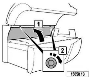 Soltron XL-80 Fresh Peppermint - Remove the side section panel - 2
