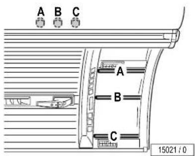 Soltron XL-80 Fresh Peppermint - Cleaning or replacing UV lamps and filter panels in the canopy - 3