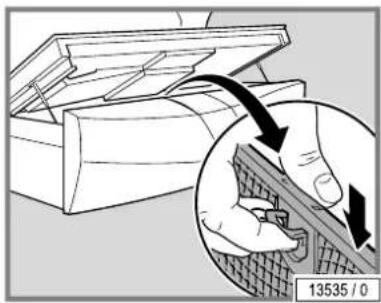 Soltron S-55 - Cleaning the filter in the base - 4