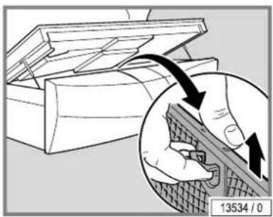 Soltron S-50 - Cleaning the filter in the base - 2