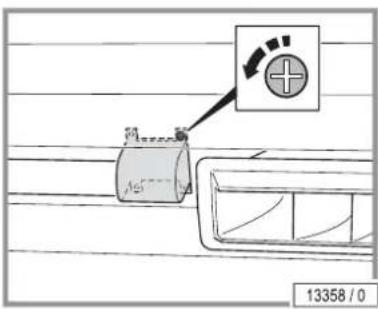 Soltron XXS-30 - Innenraumbeleuchtung reinigen oder wechseln - 3