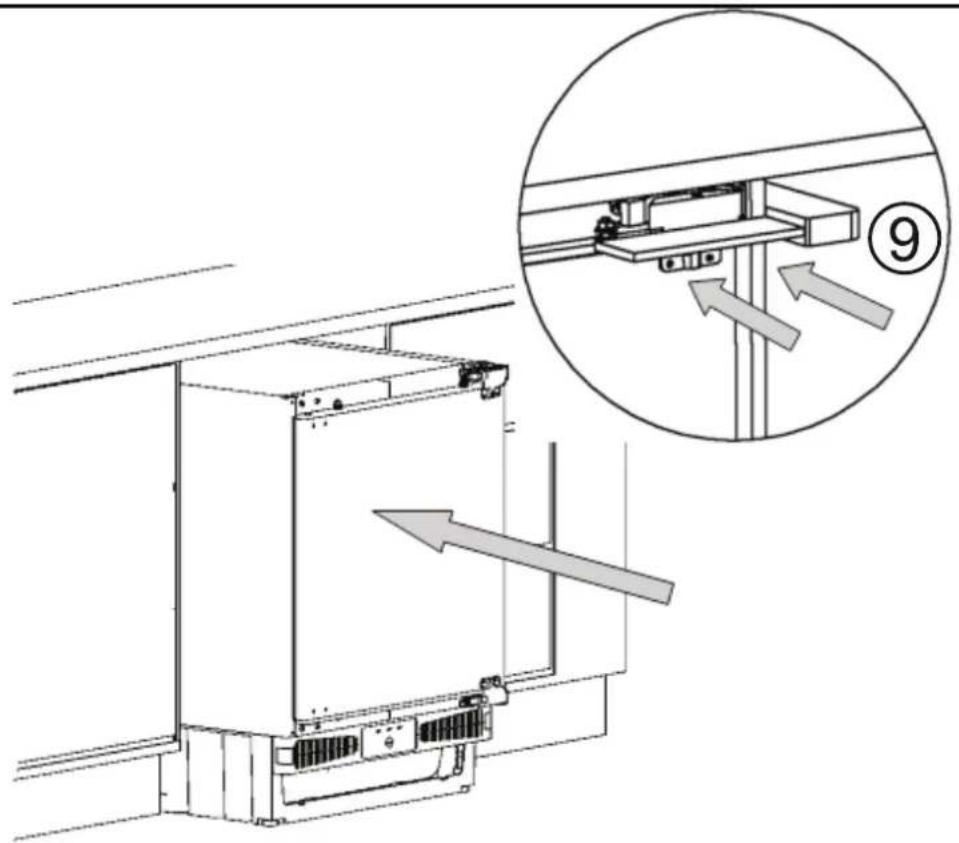Technical diagram showing a device mounted on a wall with an inset magnified view highlighting a component labeled '⑨'.