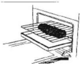 Simple line drawing of a kitchen appliance with two stacked plates and a handle (no text or symbols)