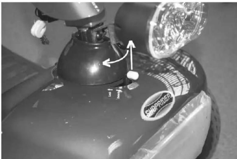 Shoprider Valencia - Locking the Tiller Assembly (For transport purposes) - 1