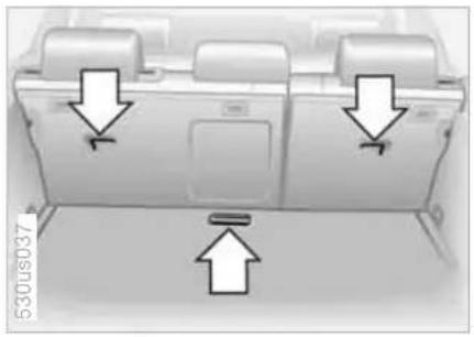 BMW X5 4.4i (2005) - Unlocking safety belt - 1