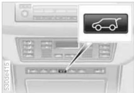 BMW X5 4.4i (2005) - Opening from outside - 2