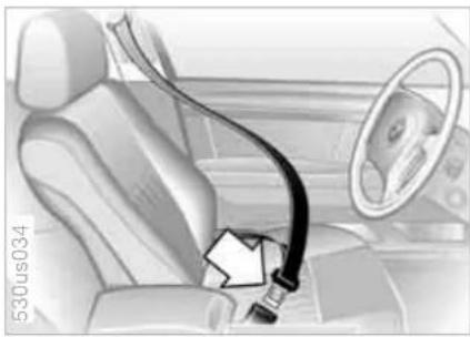 BMW X5 4.4i (2005) - Safety belts - 1