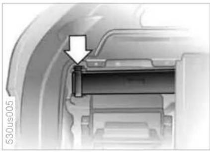 BMW X5 4.4i (2005) - Warning triangle\* - 1