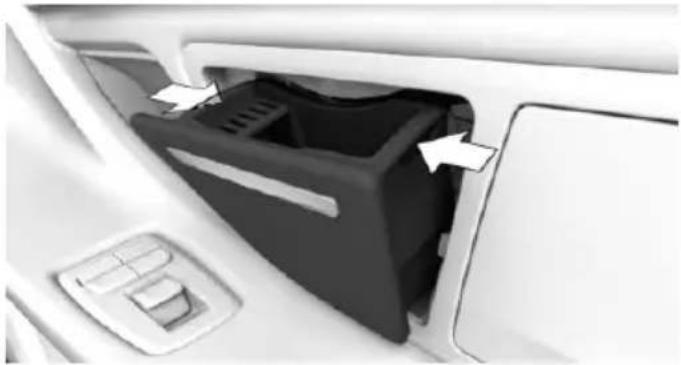 BMW 750Li xDrive (2015) - Rear - 2