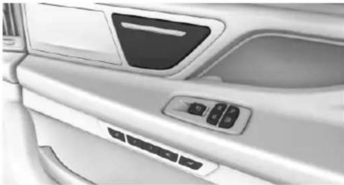 BMW 750Li xDrive (2015) - Rear - 1