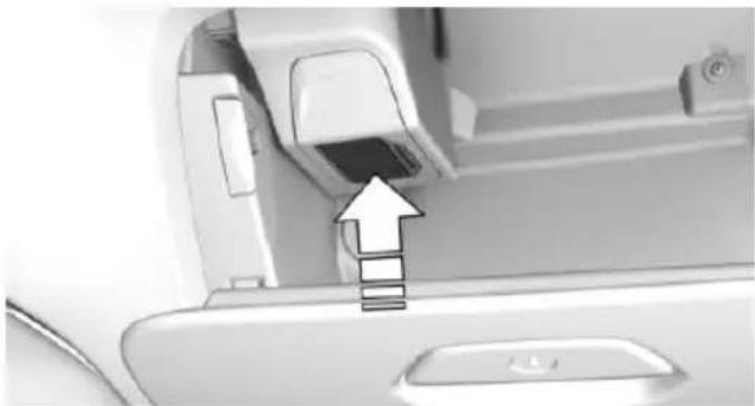 BMW 750Li xDrive (2015) - Removing the fragrance cartridge - 1