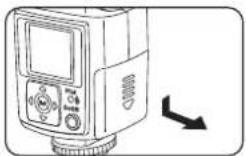 NISSIN Di866 Professional (Nikon) - Inserting batteries - 1