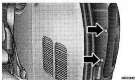 Chrysler Voyager (2001) - Heckleuchten, Bremsleuchten, Blinker, Nebelschlussleuchten, seitliche Begrenzungsleuchten und Rückfahrleuchten - 1
