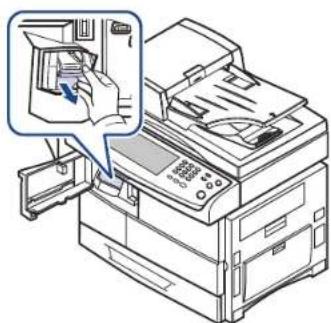 SAMSUNG MultiXpress 6555N - Ersetzen des Hefters - 2