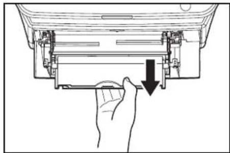 Utax P-3025 MFP - Papier in die Universalzufuhr einlegen - 2