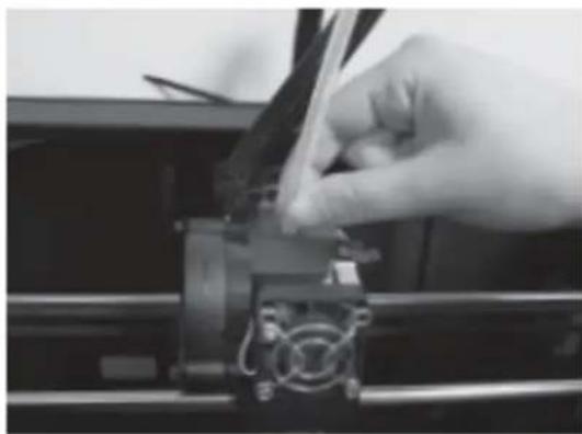 MakerBot Replicator 2 MB1036 - Führen Sie das Filament-Gleitrohr zurück - 1