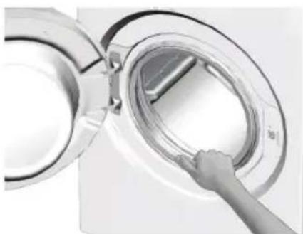 BEKO WYAW 814831 LS - Waschmaschinentür reinigen - 1