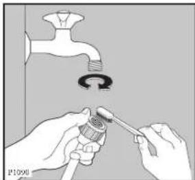 Zanussi-Electrolux FXC 1406 - Reinigung des Wassereinlaufsiebs - 1