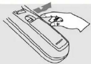 XORO HTL 5570 3D - Batterien einlegen - 1